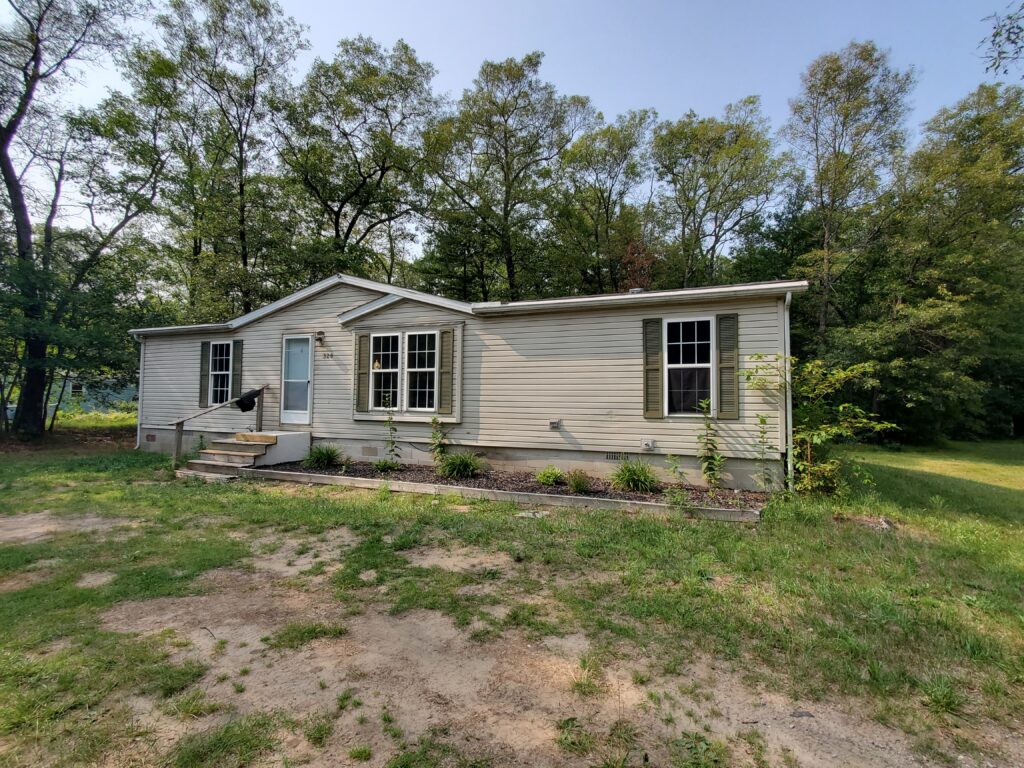 328 E Daniels Interior Gallery White River Properties